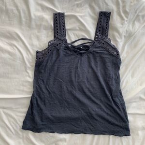 Crisscross front tank